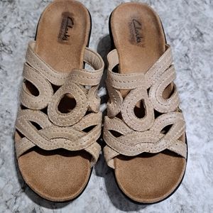 Clark sandals sz 8